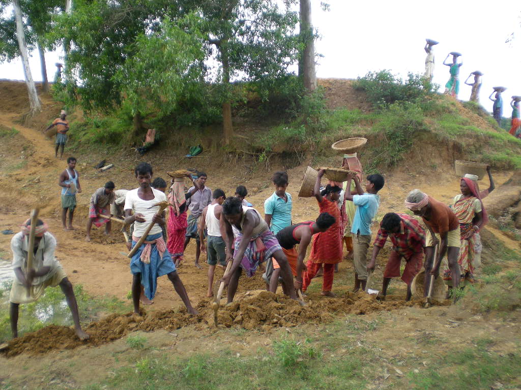 http://www.jan-chetna-manch-patamda.com/images/nrega-02.jpg